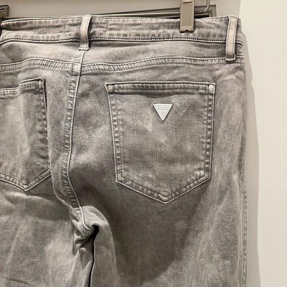 Guess Jeans - Picture 3 of 5